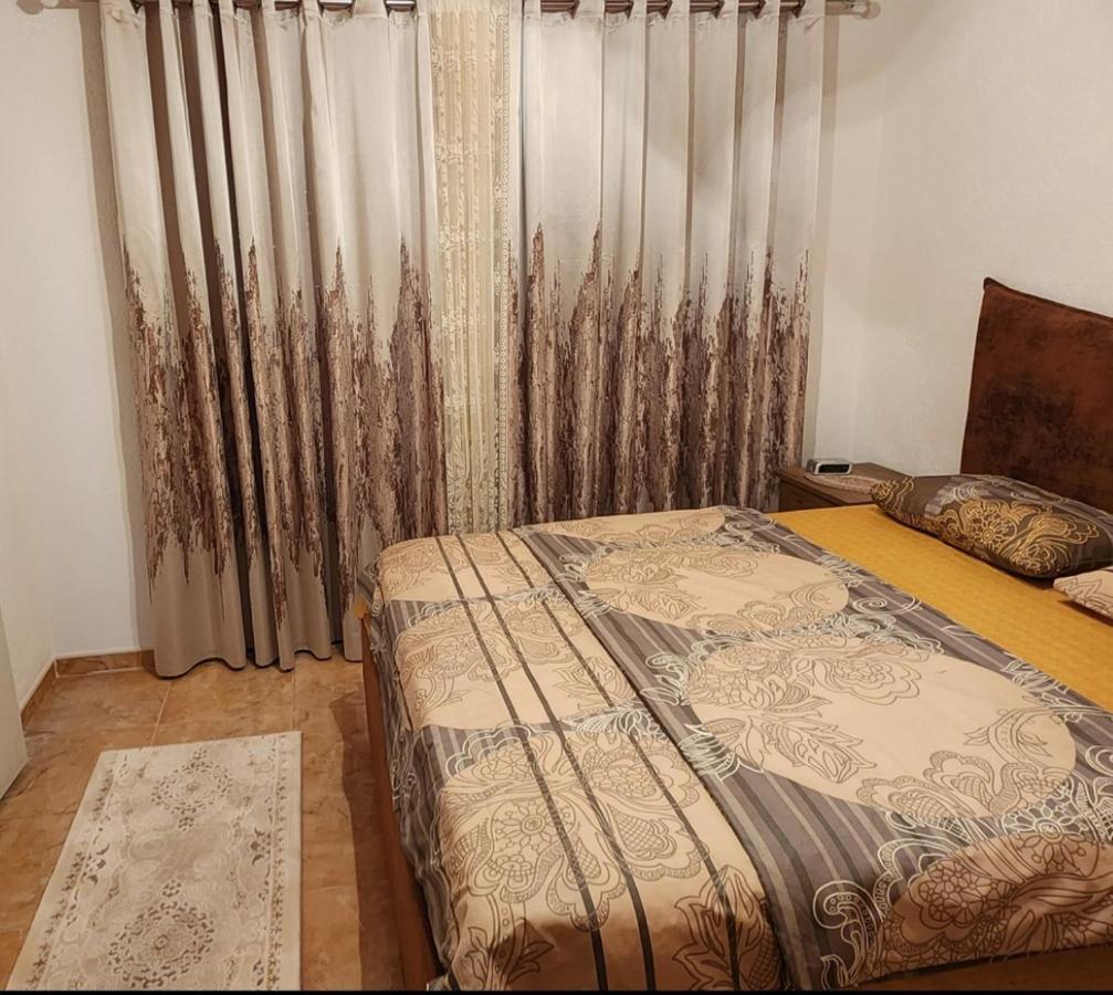 Apartments Ishmi In Center Of Улцин Стая снимка