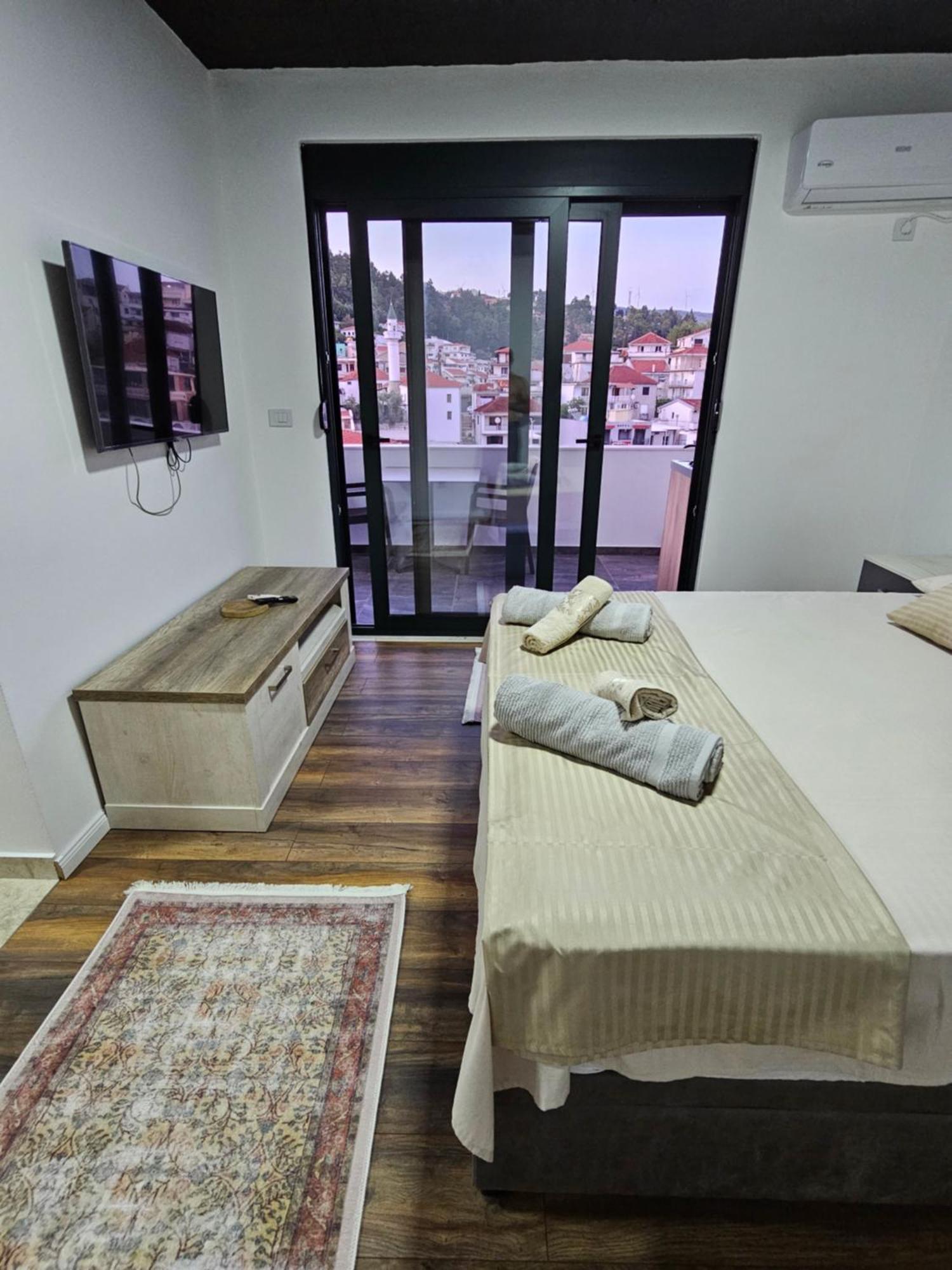 Apartments Ishmi In Center Of Улцин Екстериор снимка